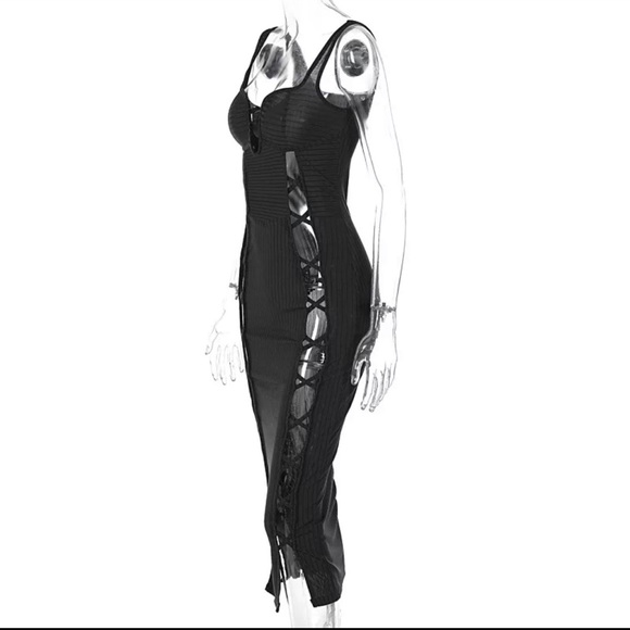 Dress - Picture 1 of 2